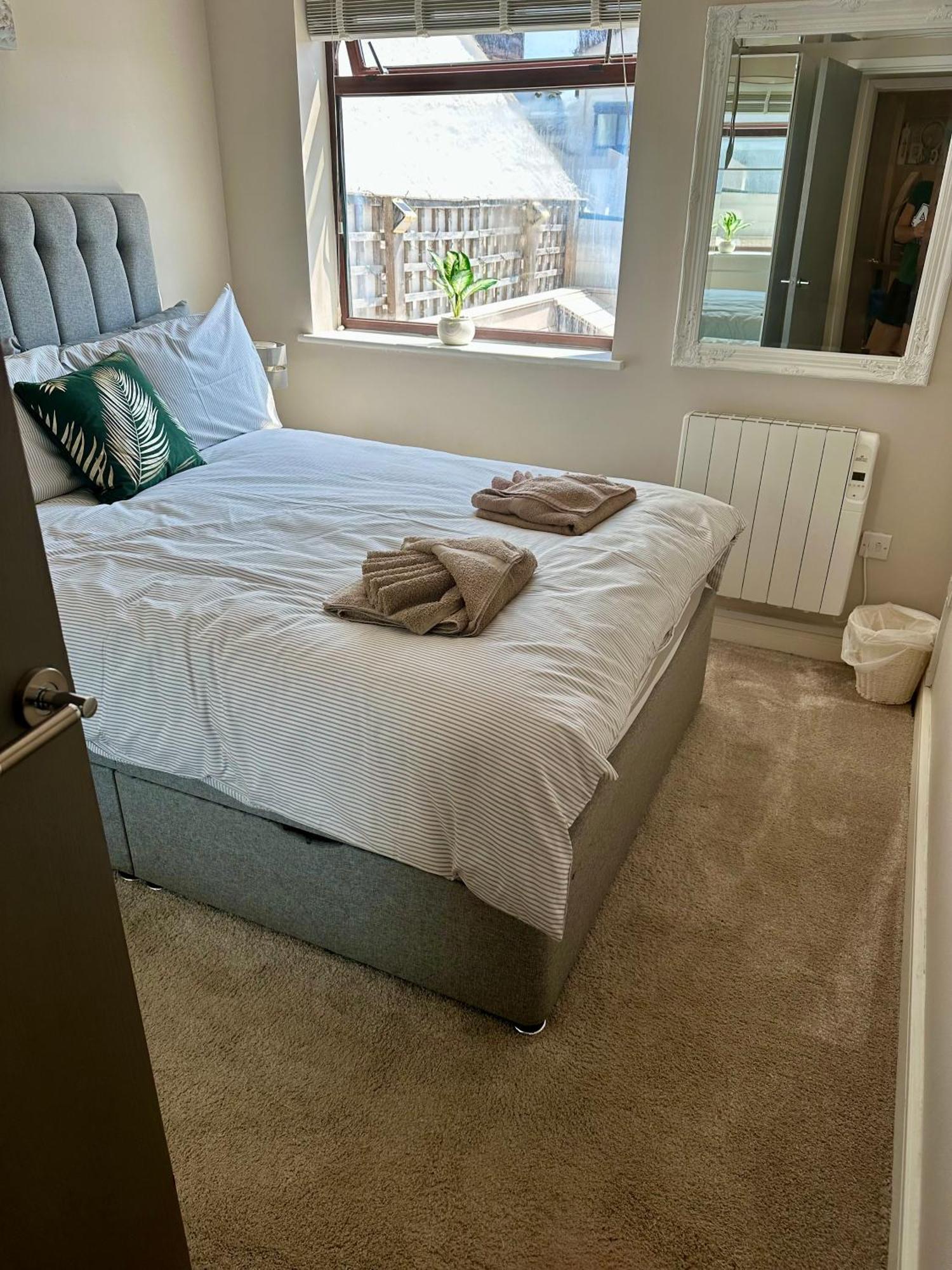 3 Bedroom Deganwy Sea View Beach House Ll31 Extérieur photo