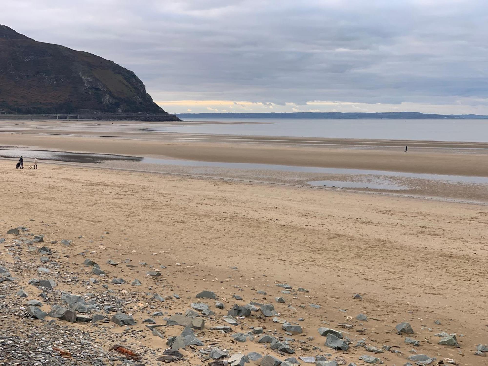 3 Bedroom Deganwy Sea View Beach House Ll31 Extérieur photo